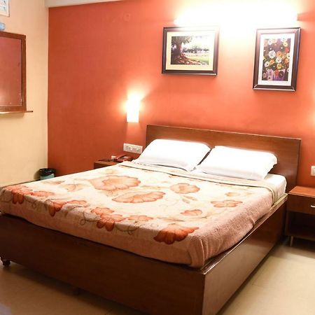 Hotel Ganesh Palace Mysore Extérieur photo
